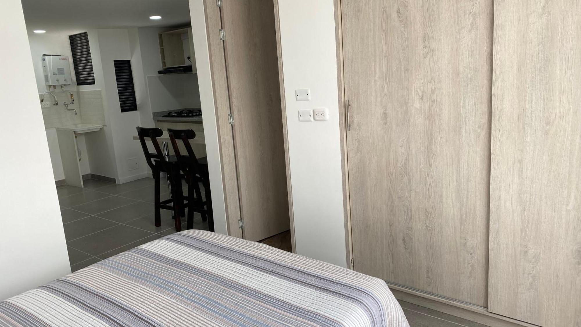 Mirla Serrana 406 Apartment